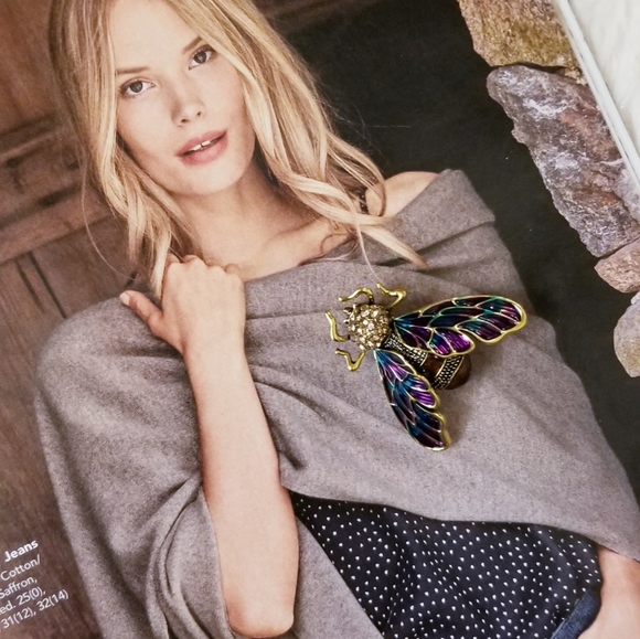 NEW 18K Gold Rhinestone Cicada Brooch - Picture 13 of 15